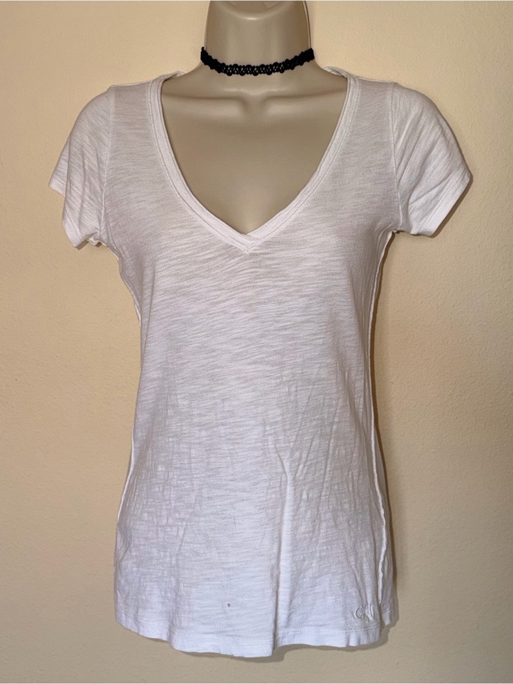 Gilly Hicks XSmall White V-Neck Burnout Short Sleeve Tee - Picture 5 of 13